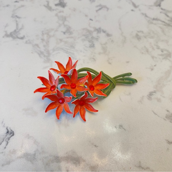 Vintage Enamel & metal pin and clip earring set - Picture 4 of 7